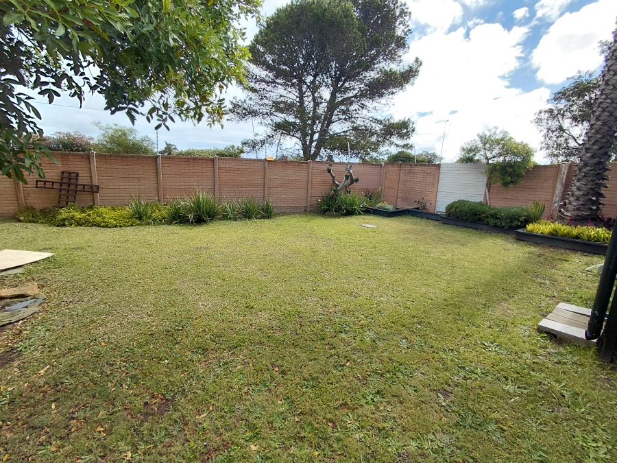 To Let 2 Bedroom Property for Rent in Kabega Park Eastern Cape